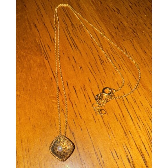 Stunning Sterling Silver 925 Necklace Small Pearl Gold Plated Square Station - Picture 1 of 7